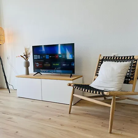 Cozy Two Bedroom In Apartament